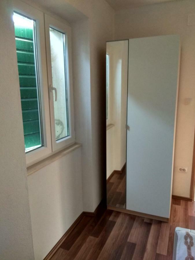 Apartman Postira Rot Esterno foto